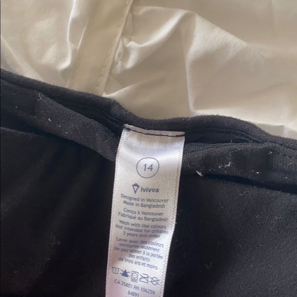 2 Ivivva pants - Picture 3 of 3